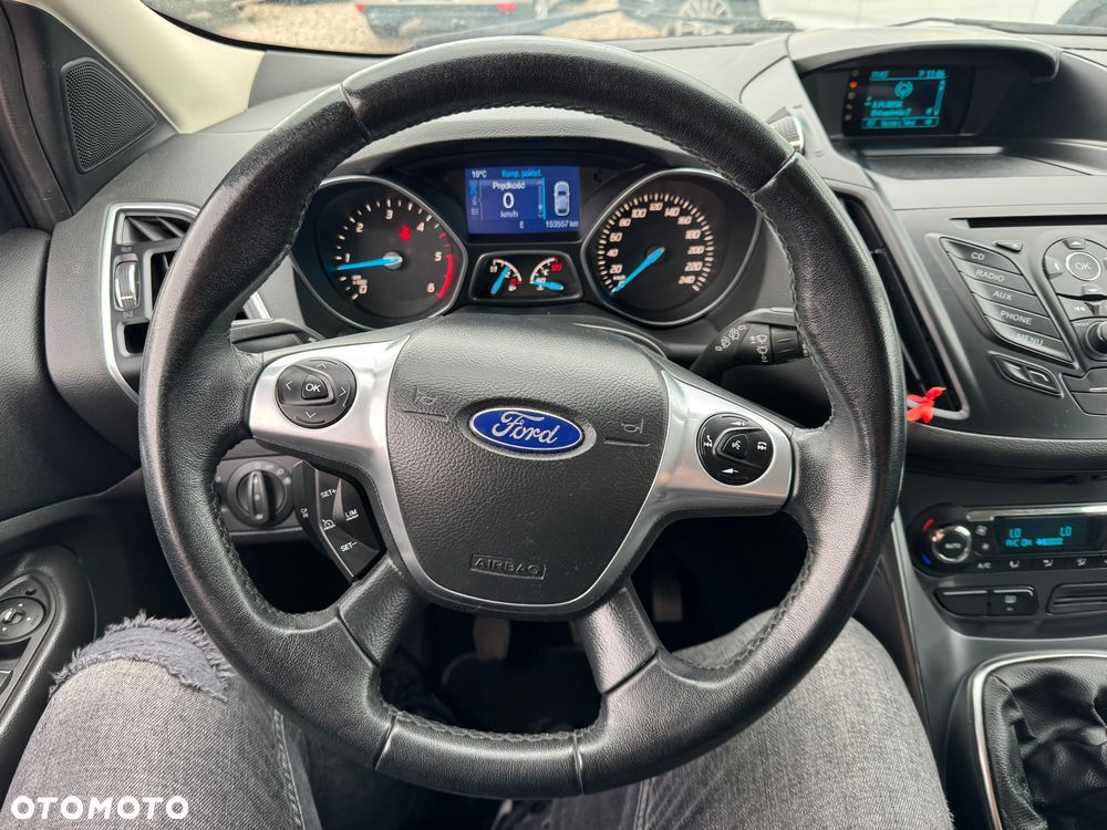 Ford Kuga - 8