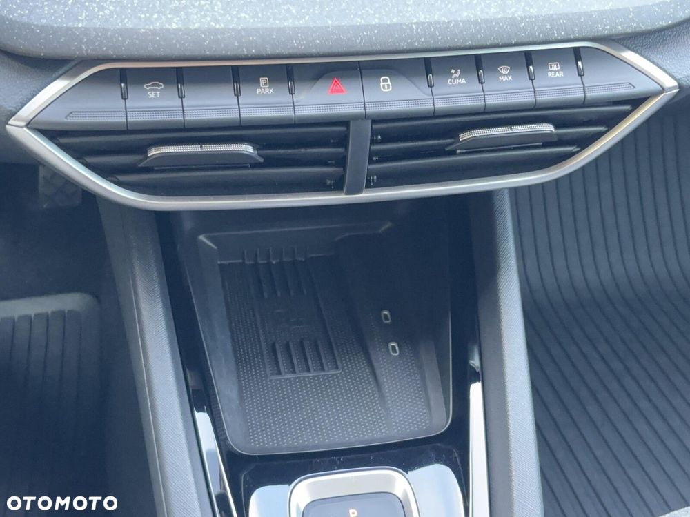 Skoda Octavia 1.5 TSI mHEV Selection DSG - 32
