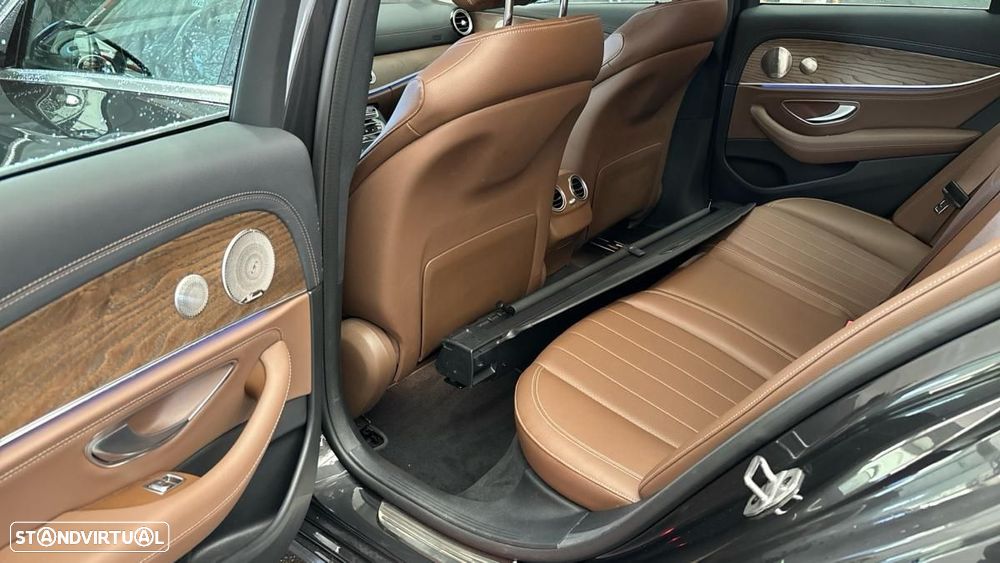 Mercedes-Benz E 300 de 4Matic 9G-TRONIC - 6