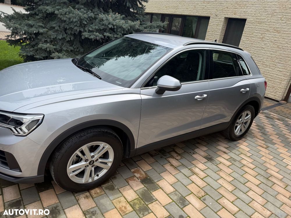 Audi Q3 2.0 35 TDI S tronic Advanced - 1