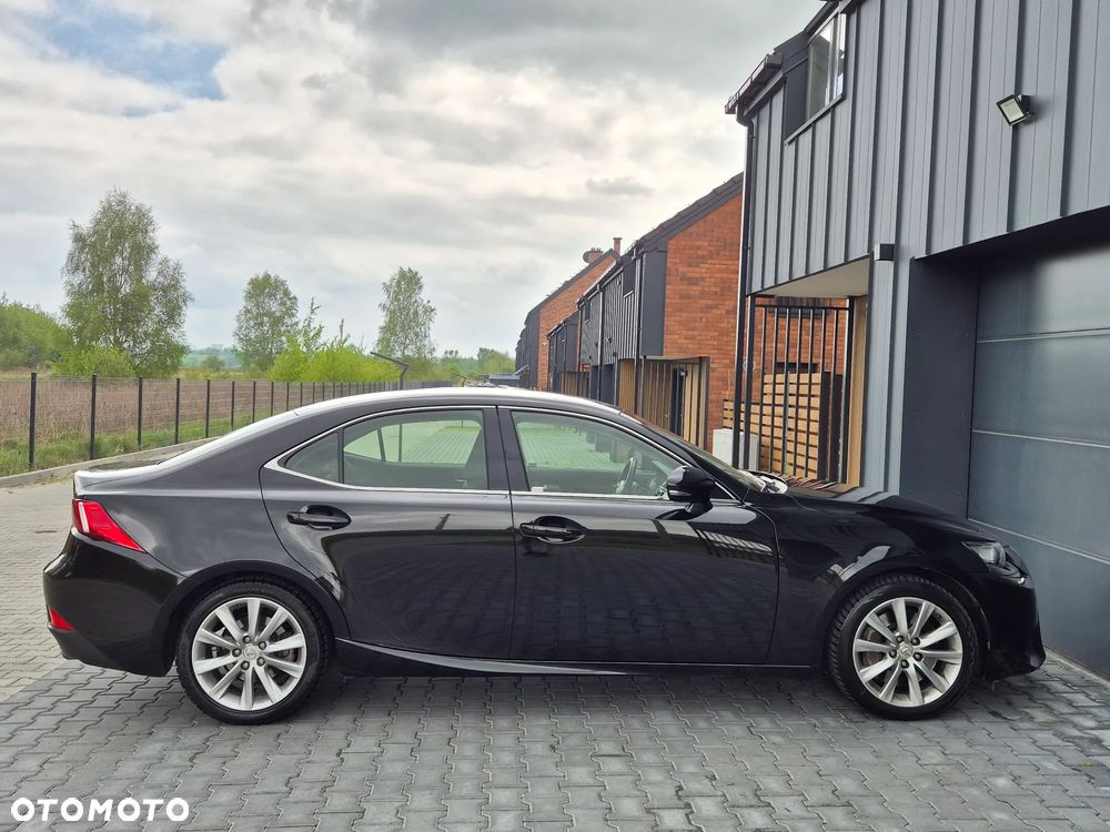 Lexus IS - 38