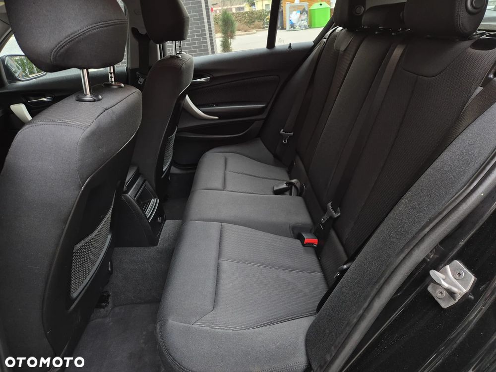 BMW Seria 1 116i - 19