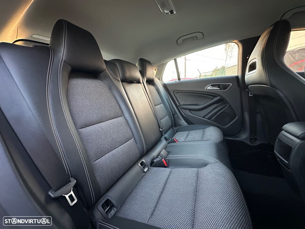 Mercedes-Benz CLA 180 d BlueEFFICIENCY Edition - 10