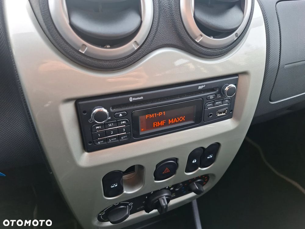 Dacia Sandero 1.5 dCi Laureate - 24