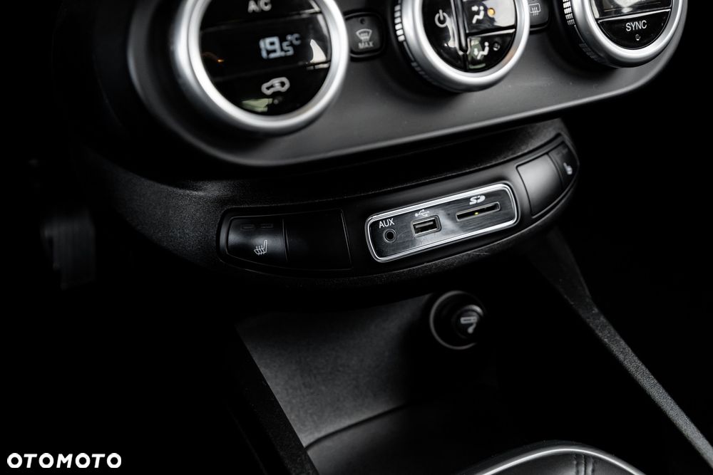 Fiat 500X 1.4 MultiAir Lounge - 36