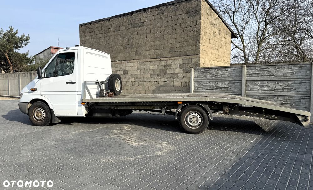 Mercedes-Benz Sprinter - 4