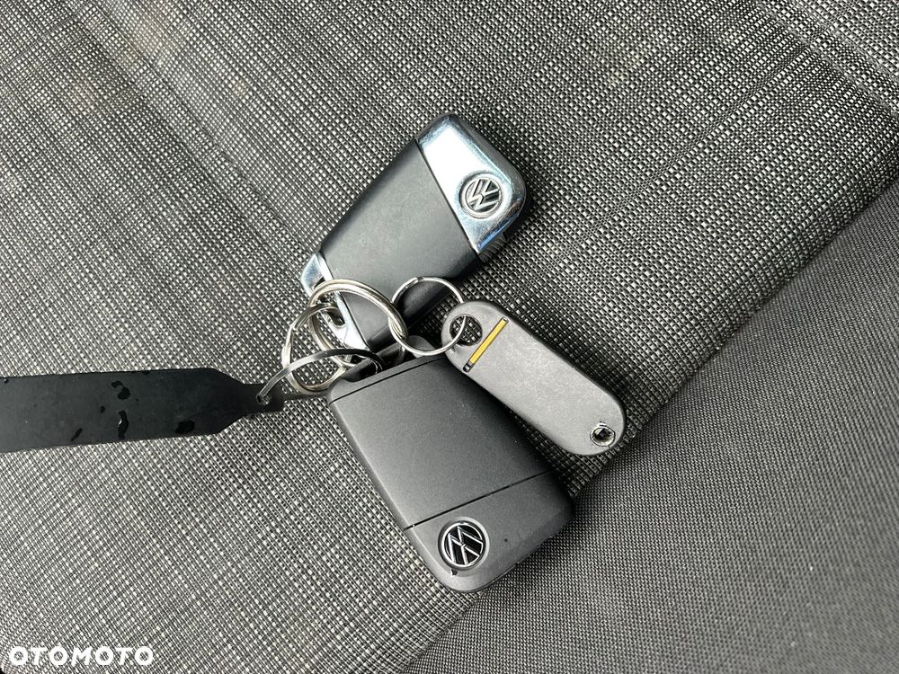 Volkswagen Passat Variant 2.0 TDI DSG (BlueMotion Technology) Comfortline - 11