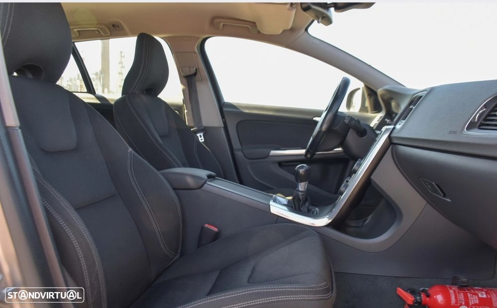 Volvo V60 D2 - 24