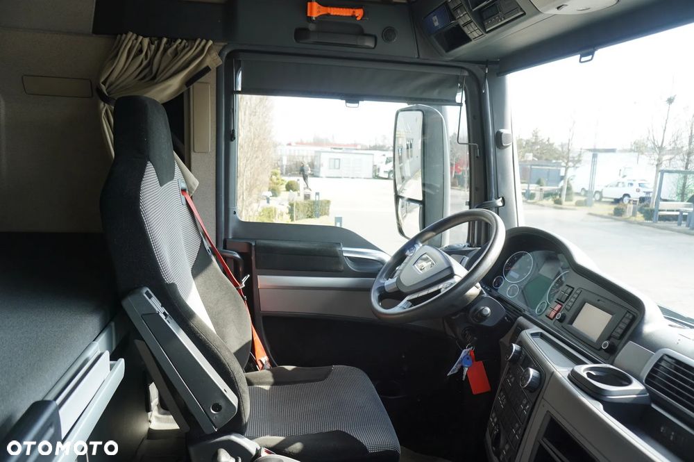 MAN TGS 35.420 8x2 / Rama 6,4 m / 3 osie skrętne / 3 szt. - 26