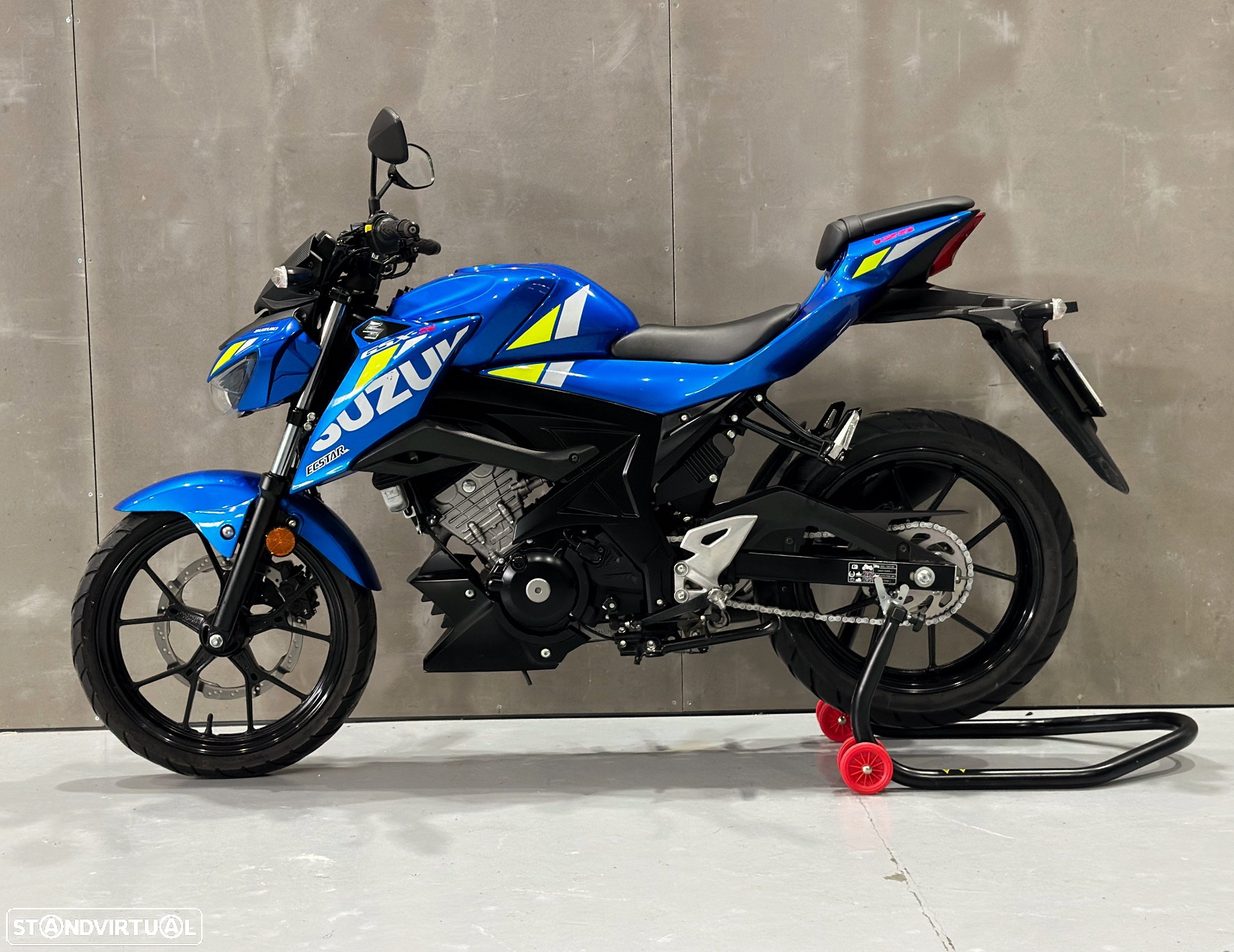 Suzuki GSX 125 S - 2