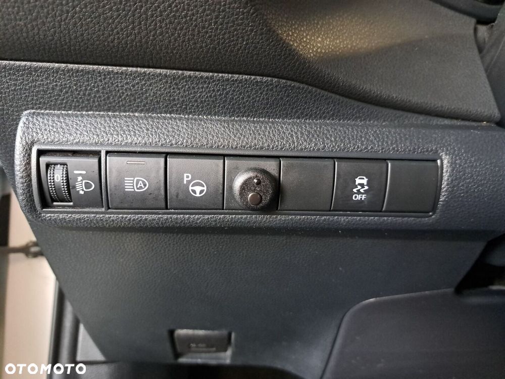 Toyota Corolla 1.8 Hybrid GR Sport - 37