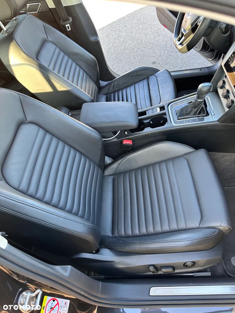 Volkswagen Passat Variant 2.0 TDI SCR DSG Highline - 10