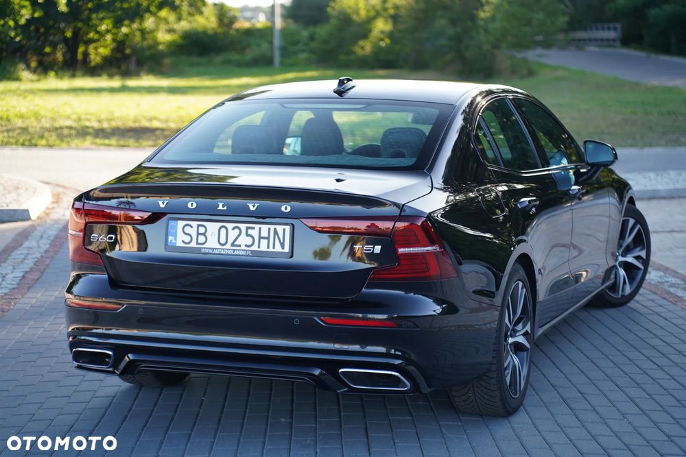 Volvo S60 T5 R-Design - 12