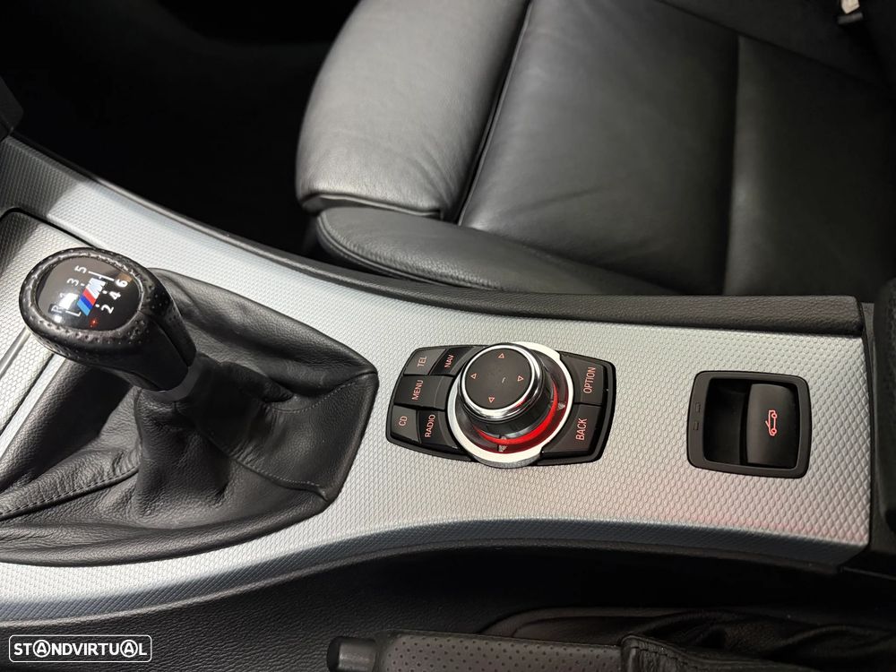 BMW 325 i M Sport Edition - 27