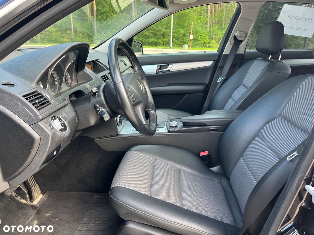 Mercedes-Benz Klasa C 180 CGI Automatik BlueEFFICIENCY Avantgarde - 19