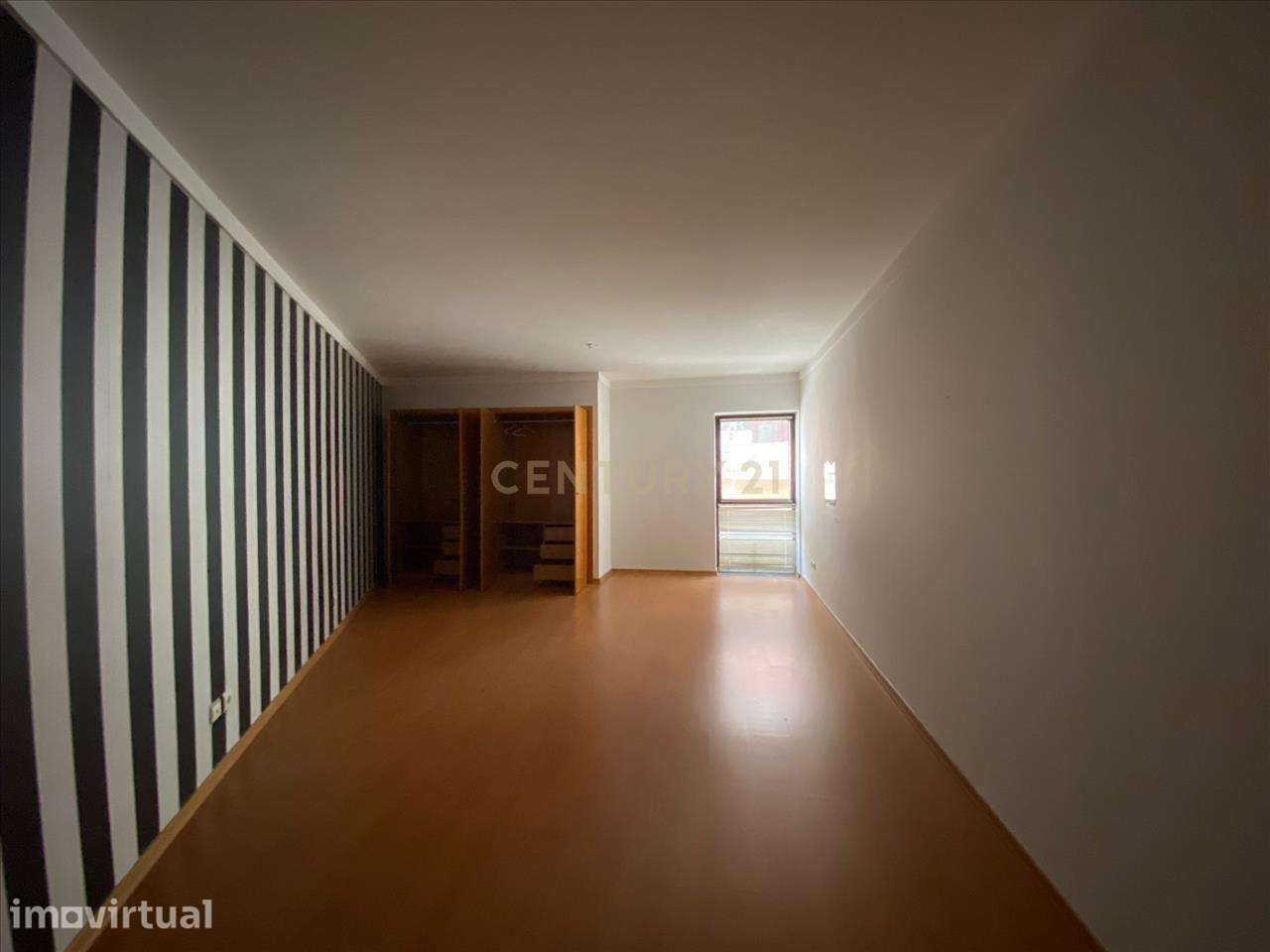 Apartamento T3, Arrendado até dezembro, em Setúbal - Grande imagem: 3/11