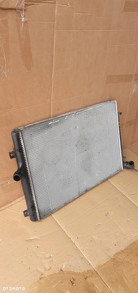 Chłodnica wody płynu VW Passat B6 2.0 TDI 3C0121253Q - 3