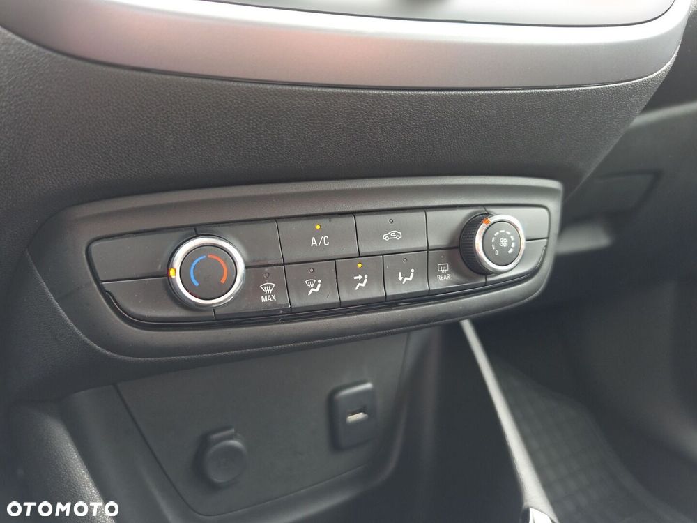 Opel Crossland X 1.2 Action - 17
