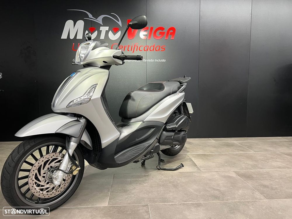 Piaggio Beverly 300 - 2