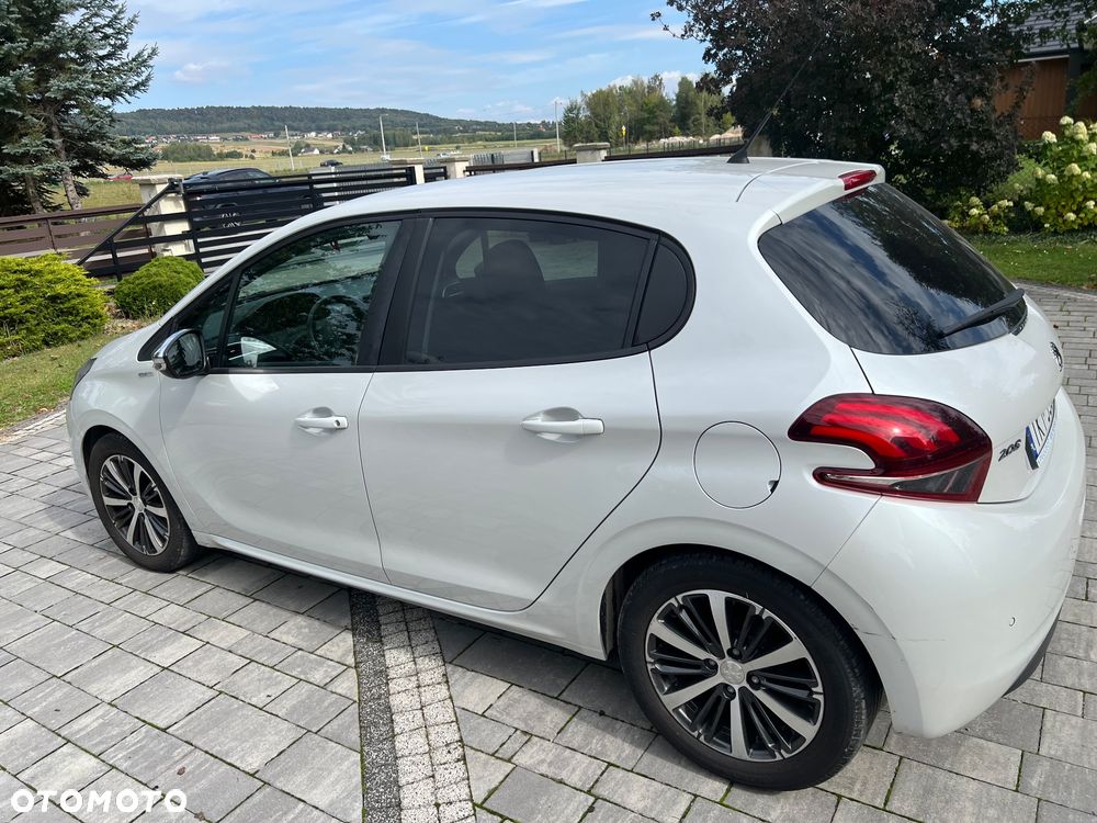 Peugeot 208 1.2 PureTech Style - 2