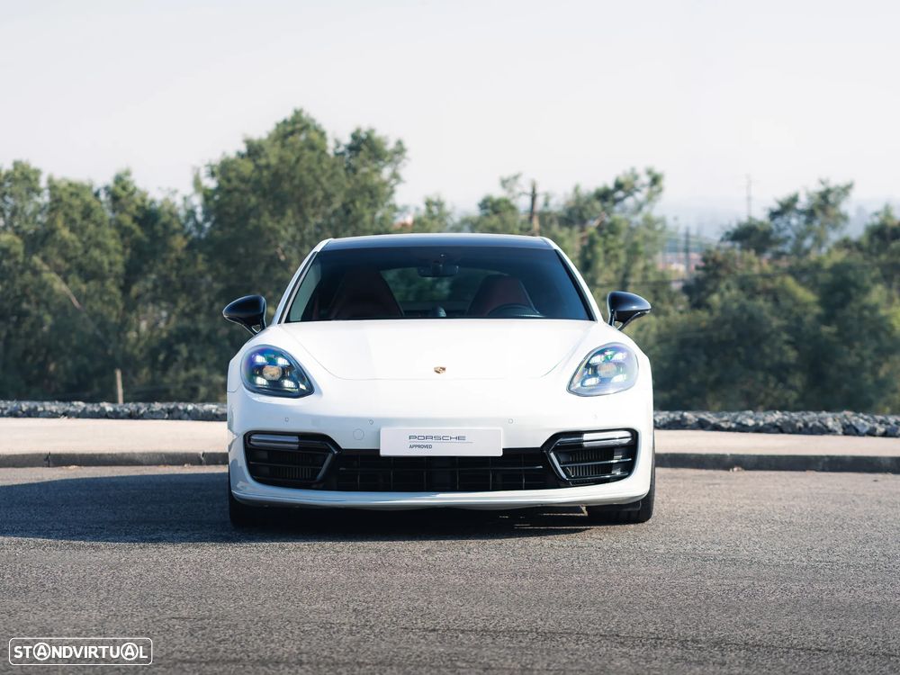 Porsche Panamera 4 E-Hybrid - 11