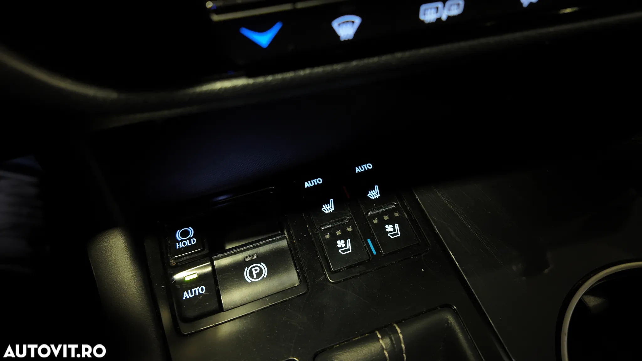 Lexus Seria RX 450hL (hybrid) Luxury Line - 28