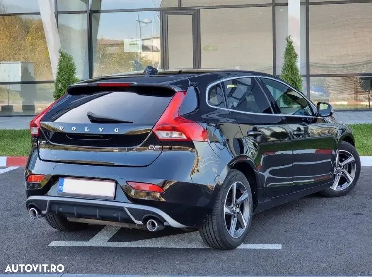 Volvo V40 D2 R Design - 4