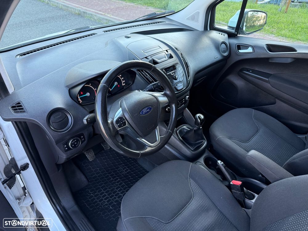 Ford Transit Courier 1.5 TDCI - 11