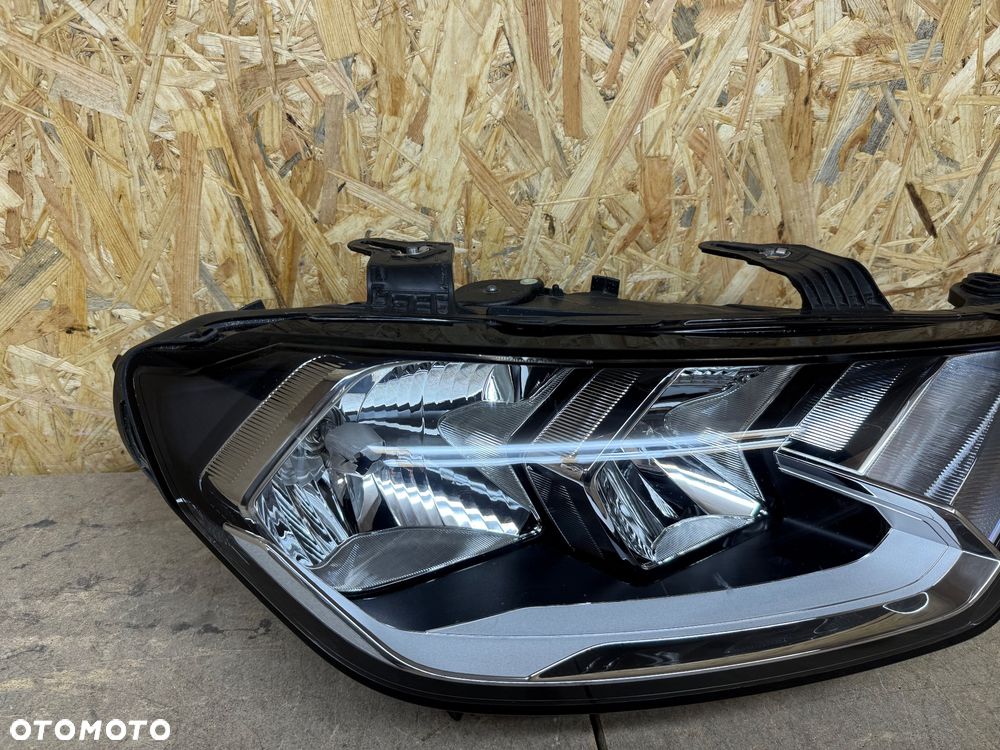 LAMPA PRZÓD PRAWA PRZEDNIA PRAWA ZWYKŁA AUDI A1 82A 82A941004 - 14