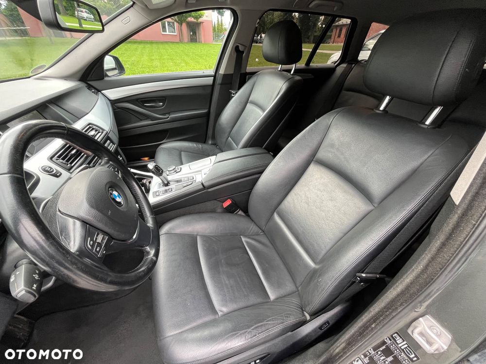 BMW Seria 5 520d xDrive - 7