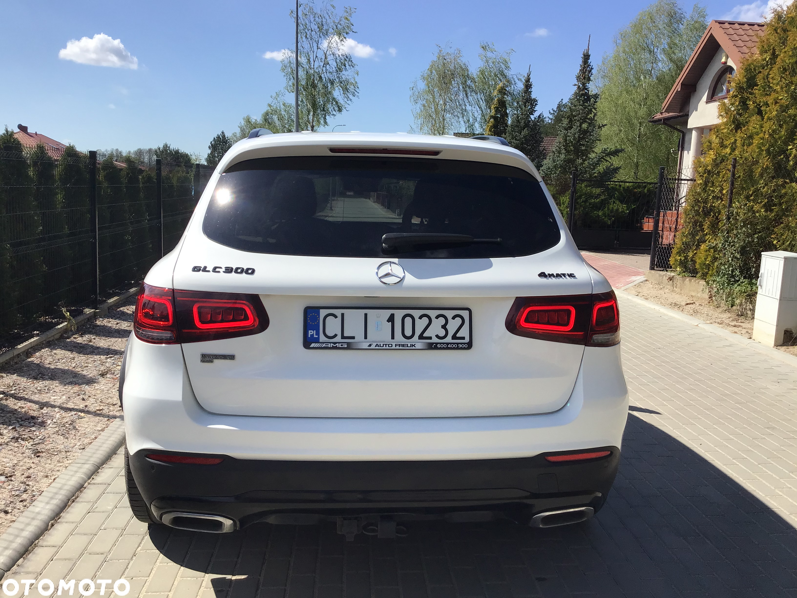 Mercedes-Benz GLC 300 4Matic 9G-TRONIC AMG Line Plus - 14