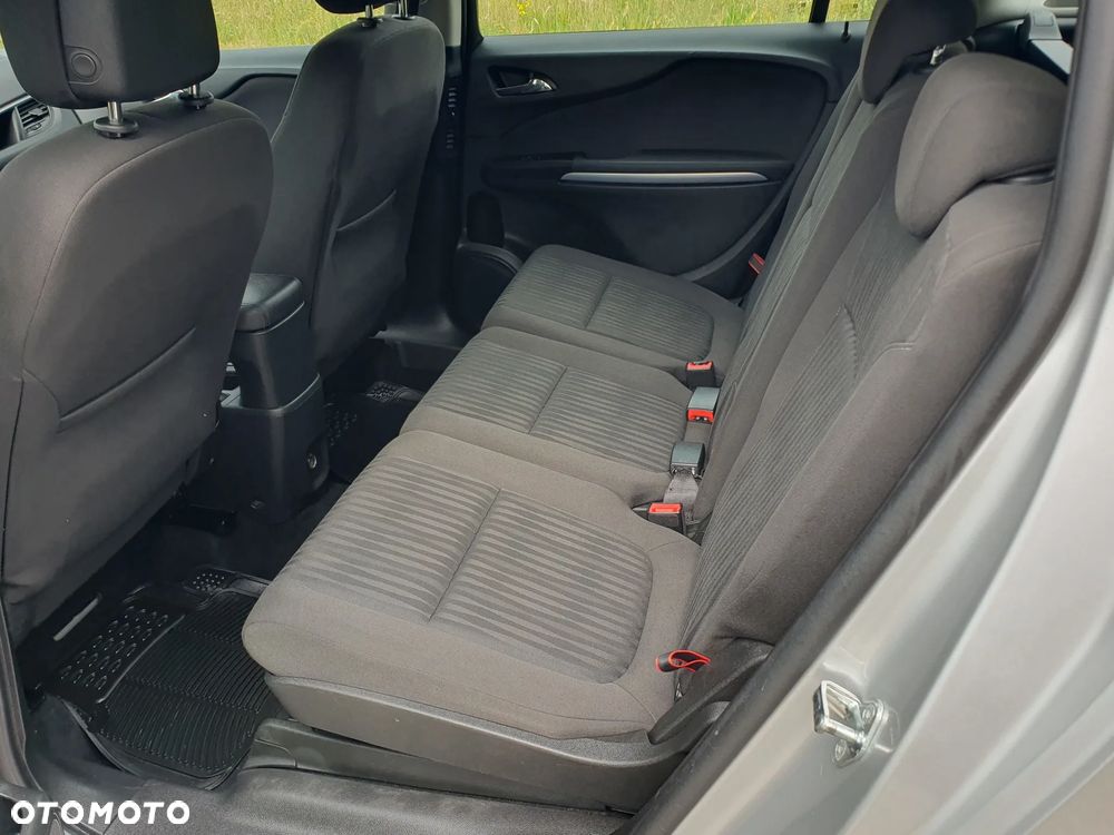 Opel Zafira - 17