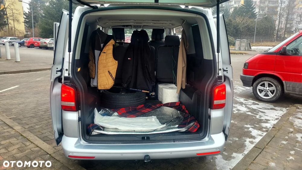 Volkswagen Caravelle - 24