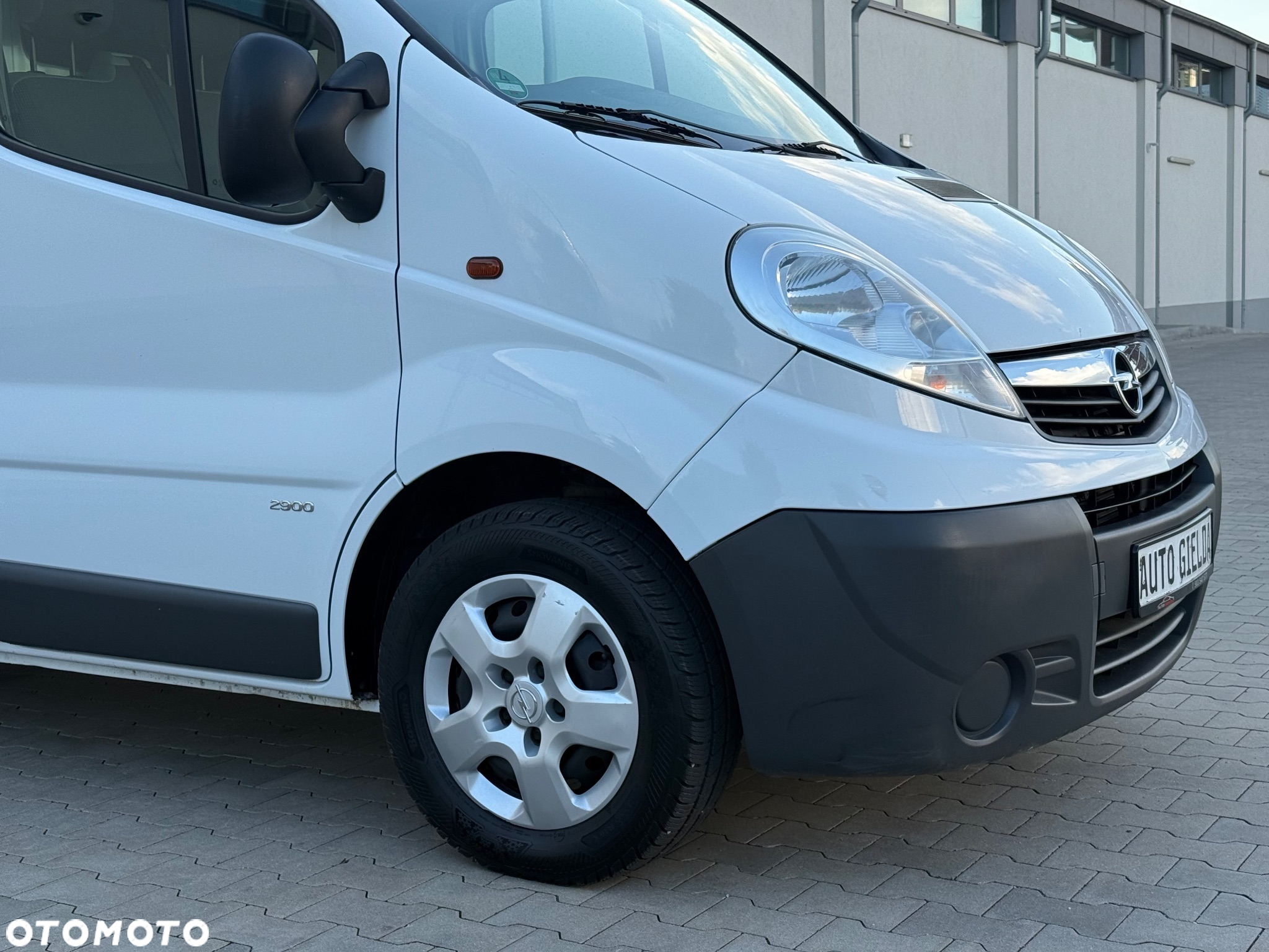 Opel Vivaro - 12