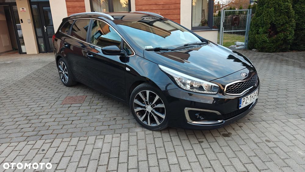 Kia Ceed 1.6 CRDi 136 ISG Spirit - 4