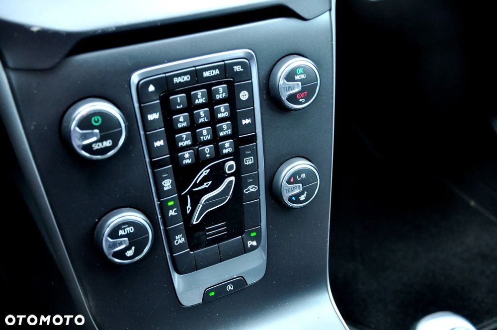 Volvo V40 Cross Country T3 Momentum - 33