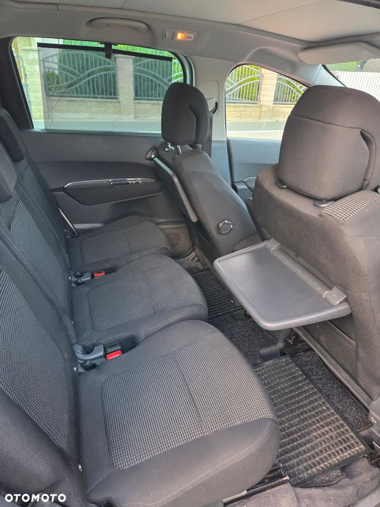 Peugeot 5008 - 9