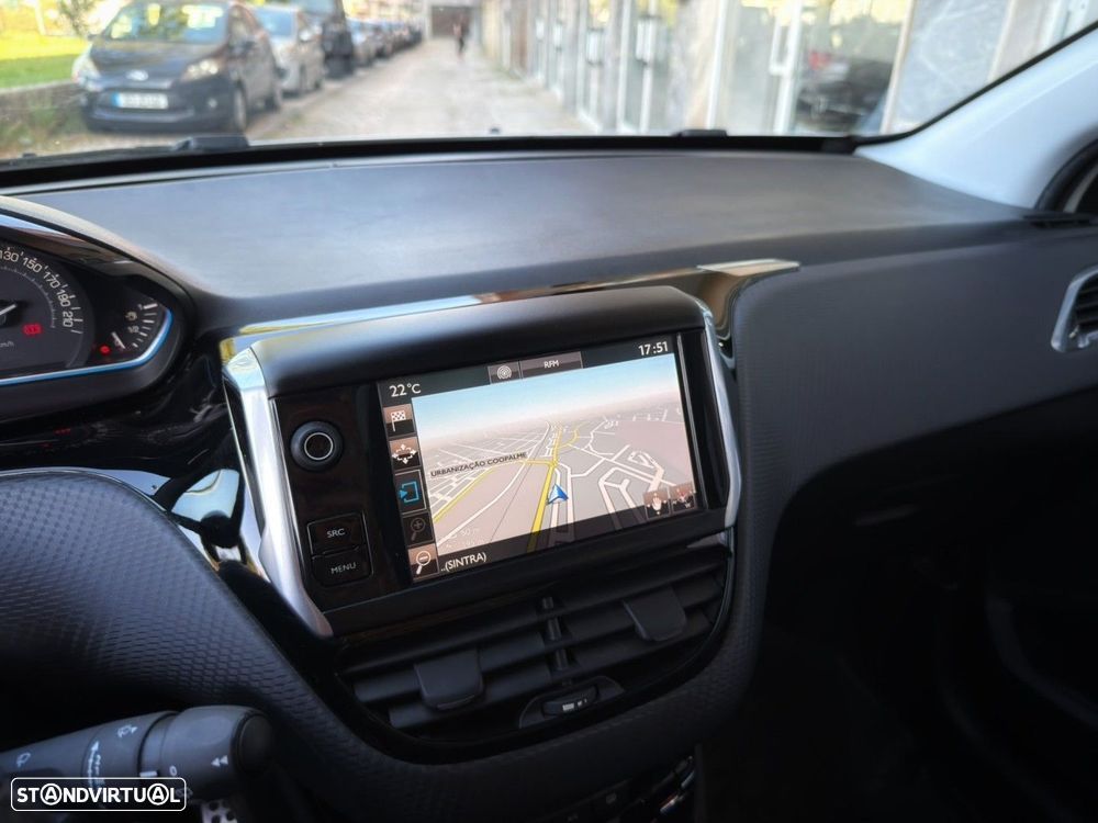 Peugeot 2008 1.2 PureTech Crossway EAT6 - 18