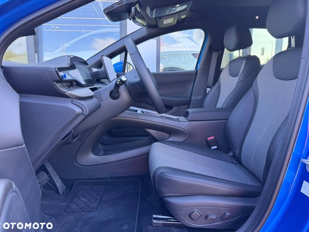 BYD Dolphin G Comfort E-CVT - 12