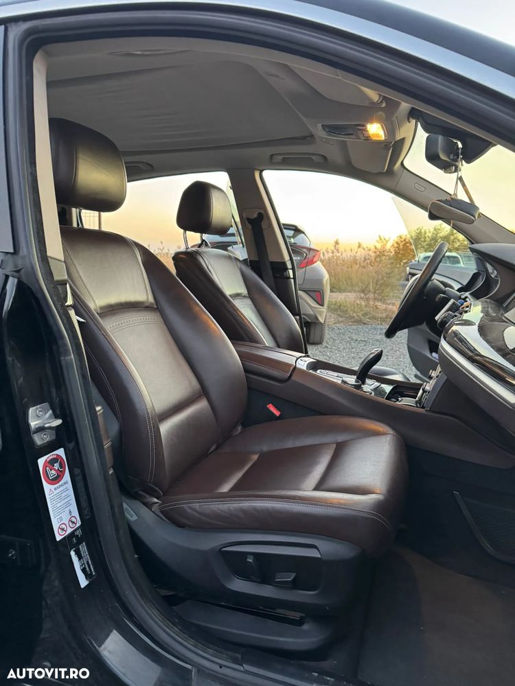 BMW Seria 5 520d - 14