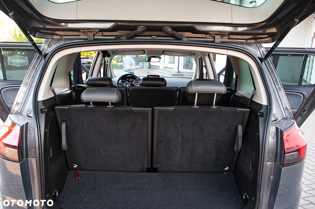 Opel Zafira - 27