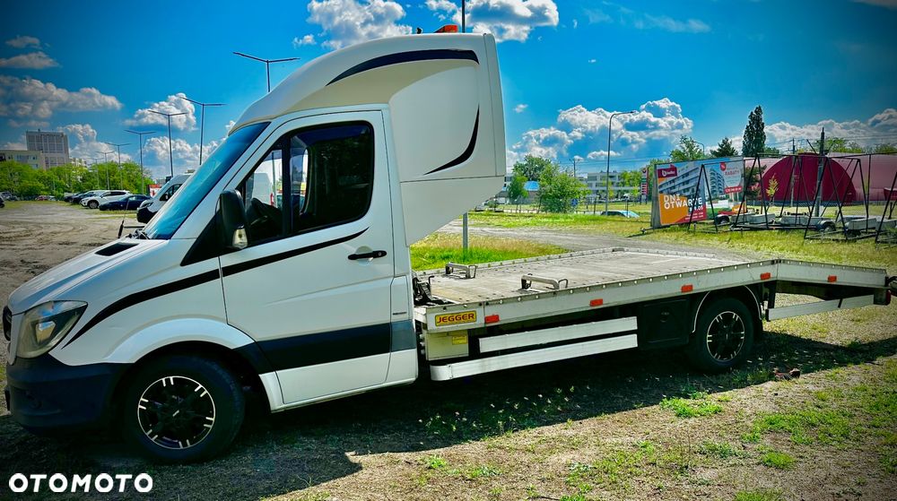 Mercedes-Benz SPRINTER 319 - 2