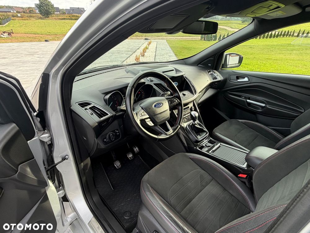 Ford Kuga - 19