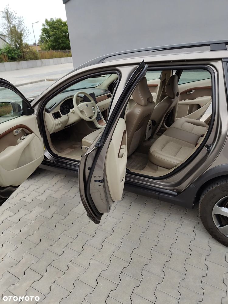 Volvo XC 70 - 8