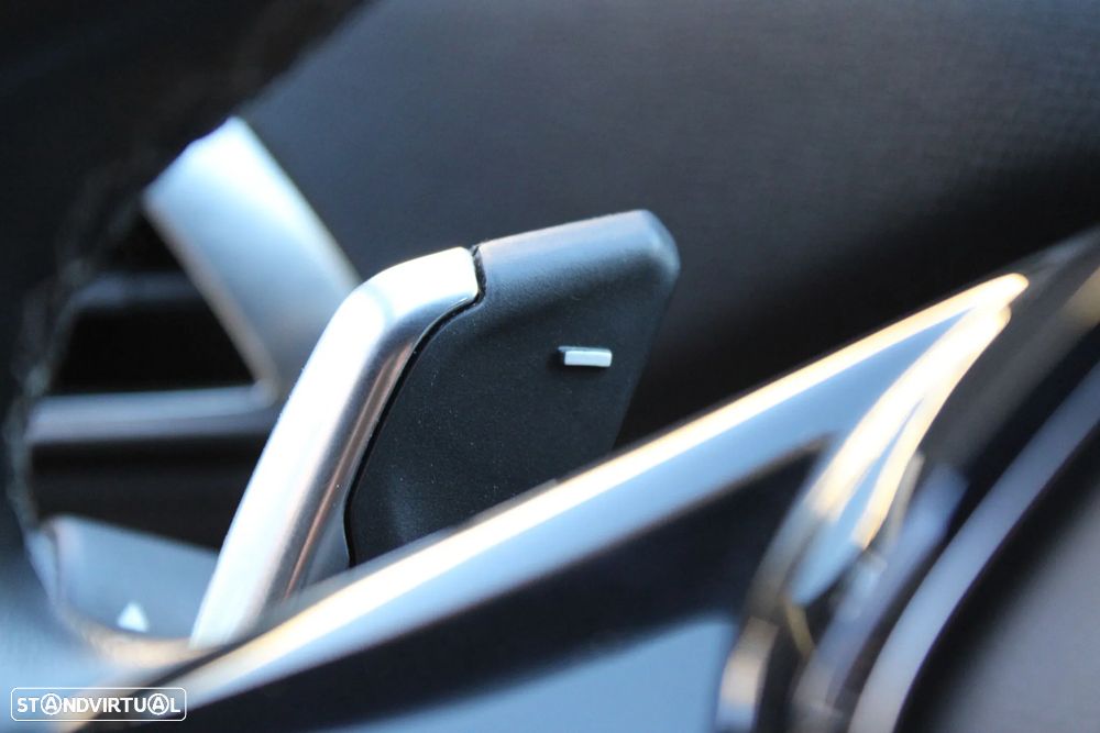 Peugeot 3008 1.6 Hybrid4 Allure e-EAT8 - 19