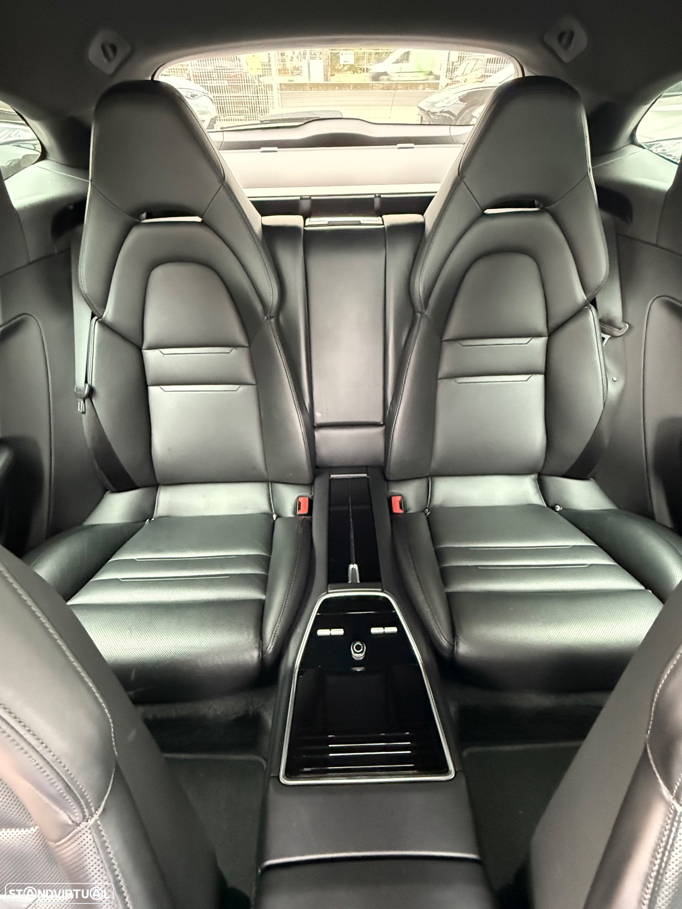 Porsche Panamera Sport Turismo 4 E-Hybrid 10 Years Edition - 15