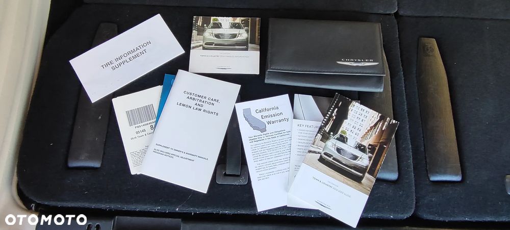 Chrysler Town & Country 3.6 Touring - 26