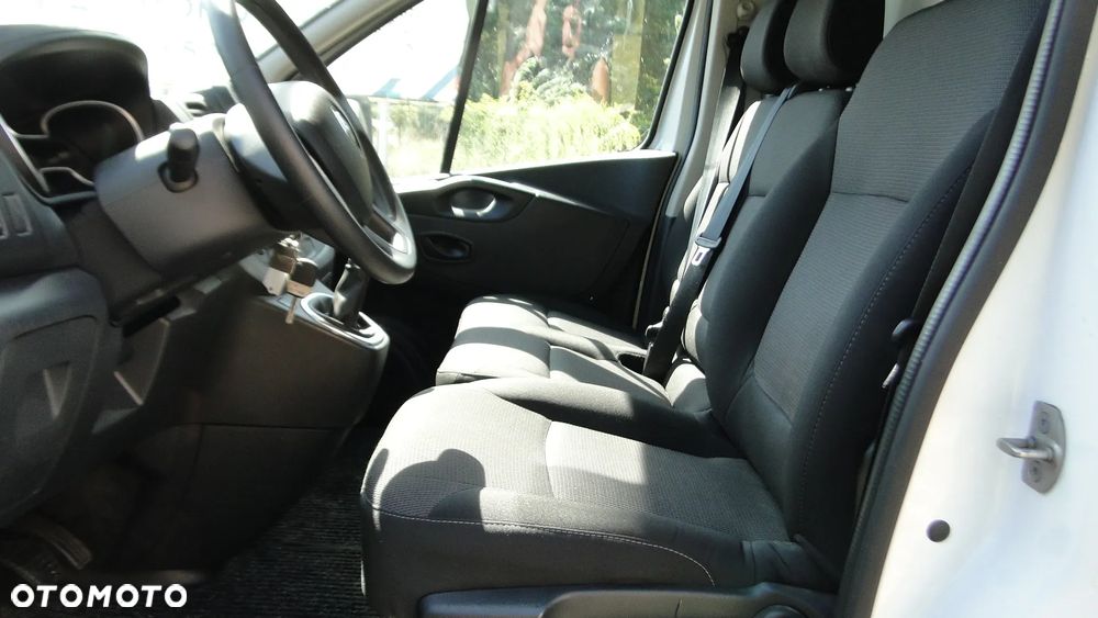 Renault Trafic - 13