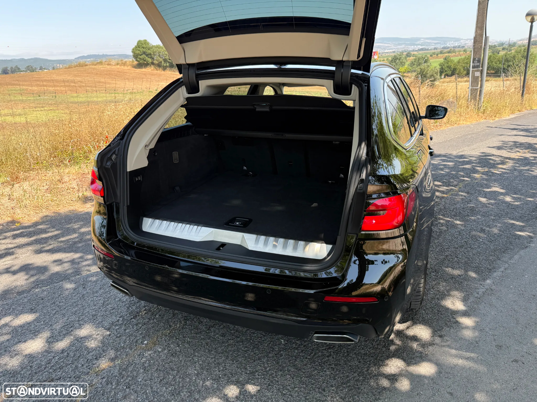 BMW 530 e Pack Desportivo M - 16