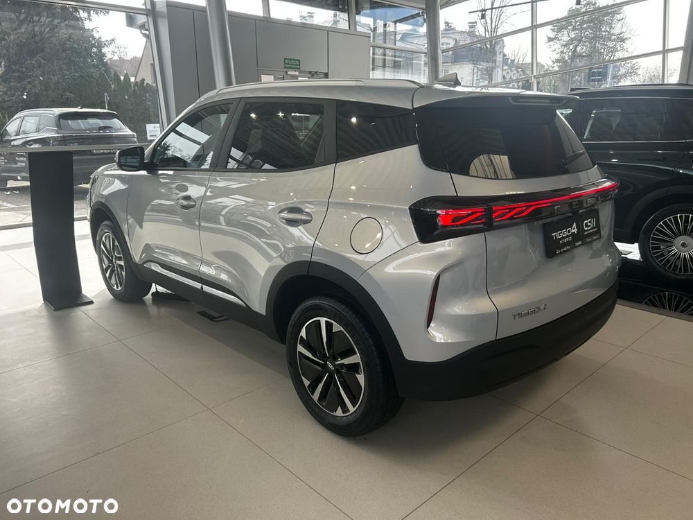 Chery Tiggo 4 1.5 T-GDI HEV Prestige DHT - 2
